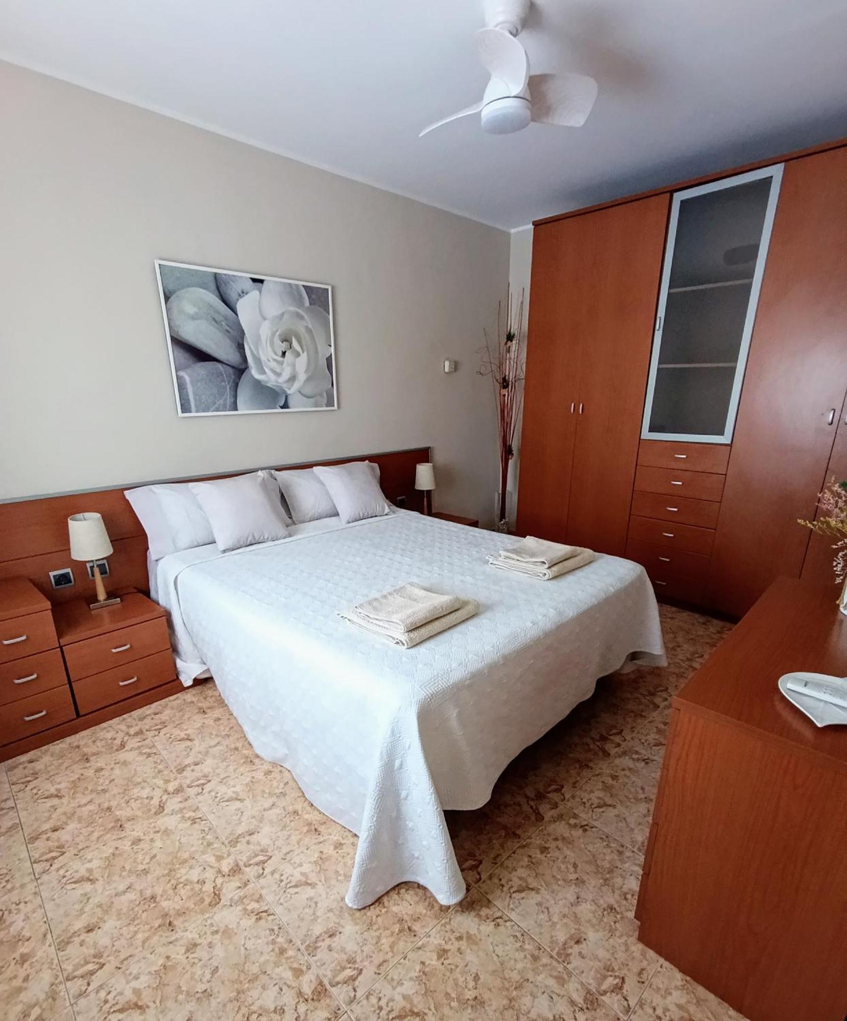 Vacacional Con Piscina Privada Y Barbacoa Hébergement de vacances