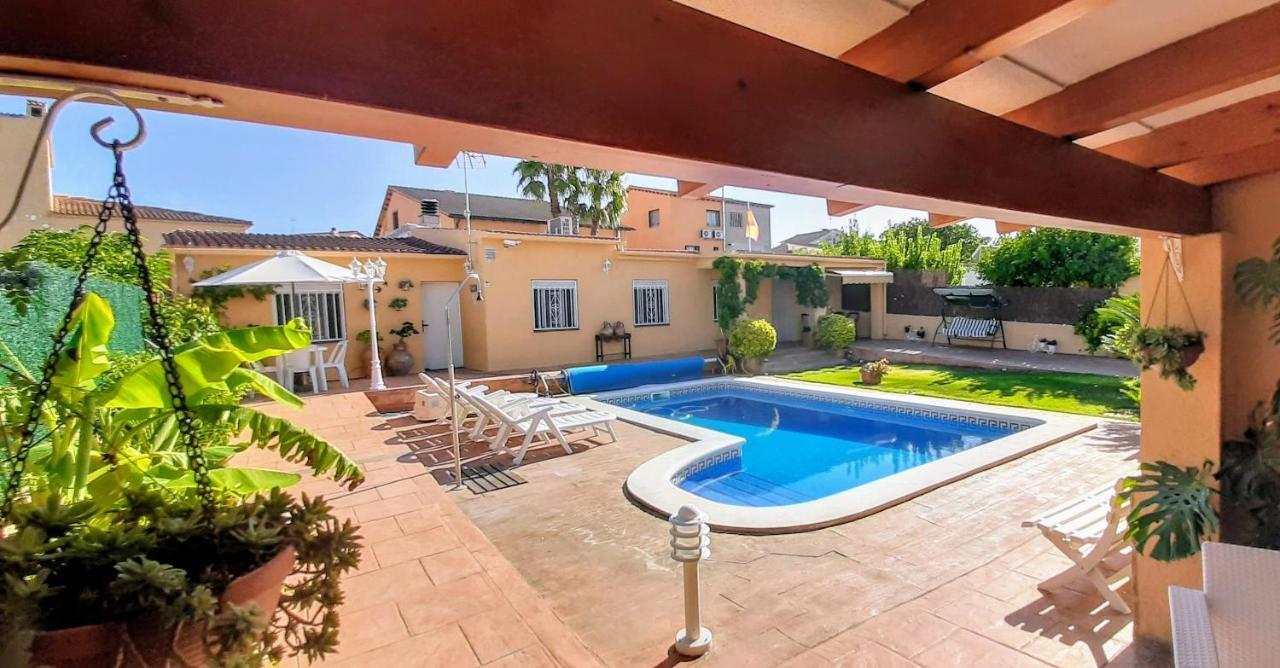 Vacacional Con Piscina Privada Y Barbacoa